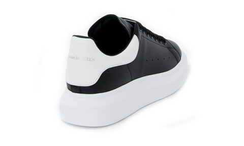 McQ – OVERSIZED BLACK WHITE