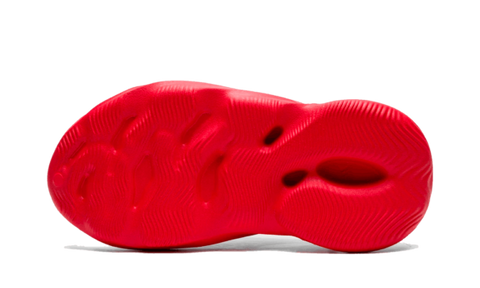 YEEZY FOAM RNNR VERMILLION